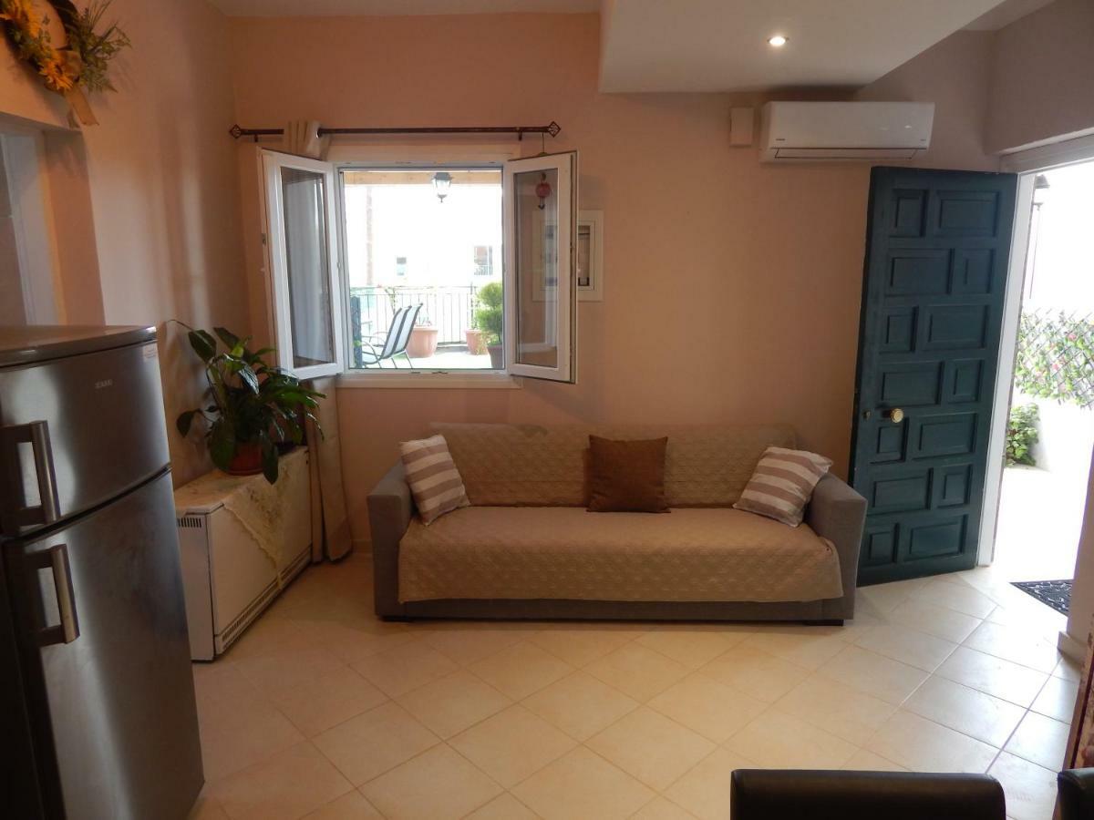 Peters Apartment Corfu (city) Eksteriør bilde